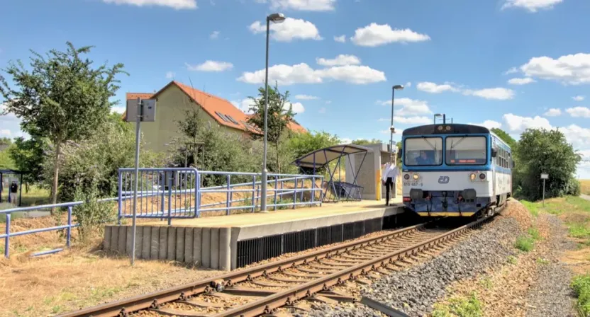Pronájem bytu 1+kk, Chýně, Na Kališti, 36 m2