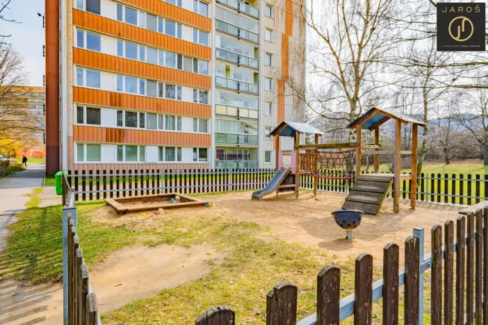 Pronájem bytu 2+kk, Praha - Prosek, Jablonecká, 55 m2