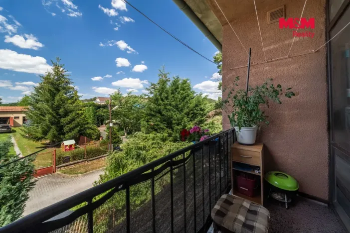Prodej bytu 3+1, Suchomasty, 74 m2
