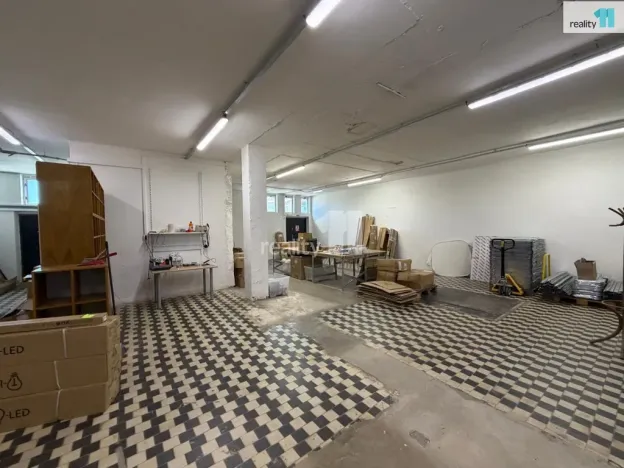 Pronájem obchodního prostoru, Česká Lípa, Okružní, 360 m2