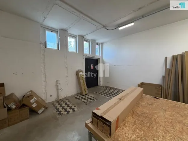 Pronájem obchodního prostoru, Česká Lípa, Okružní, 360 m2
