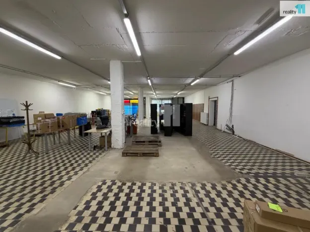 Pronájem obchodního prostoru, Česká Lípa, Okružní, 360 m2