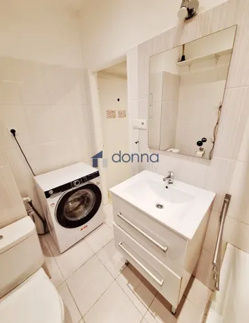 Pronájem bytu 1+1, Praha, Evropská, 37 m2