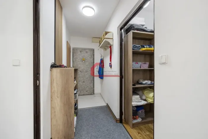 Prodej bytu 2+1, Břeclav, sídl. Dukelských hrdinů, 57 m2