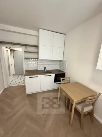Pronájem bytu 1+kk, Praha - Smíchov, Jindřicha Plachty, 23 m2