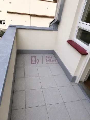 Pronájem bytu 1+kk, Jindřichův Hradec - Jindřichův Hradec I, Komenského, 27 m2