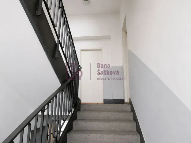 Pronájem bytu 1+kk, Jindřichův Hradec - Jindřichův Hradec I, Komenského, 27 m2