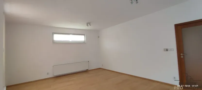 Pronájem bytu 2+kk, Praha, Raichlova, 65 m2
