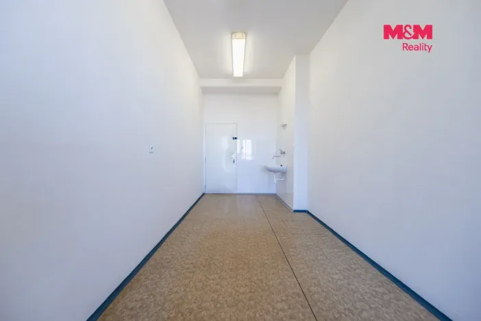 Pronájem obchodního prostoru, Praha - Petrovice, Ohmova, 44 m2