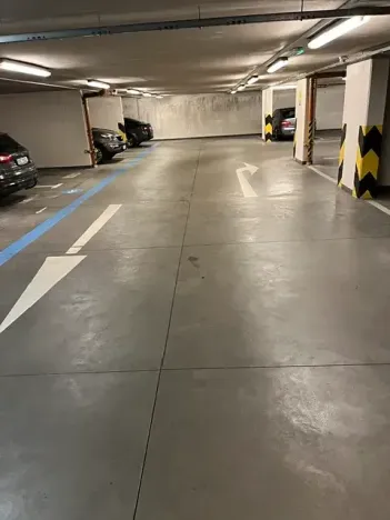 Pronájem garážového stání, Praha - Řepy, Zrzavého, 18 m2