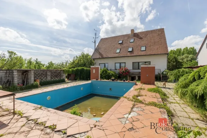 Prodej rodinného domu, Hodonice, 402 m2