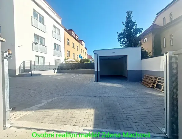 Pronájem garáže, Praha - Motol, Na Homolce, 27 m2