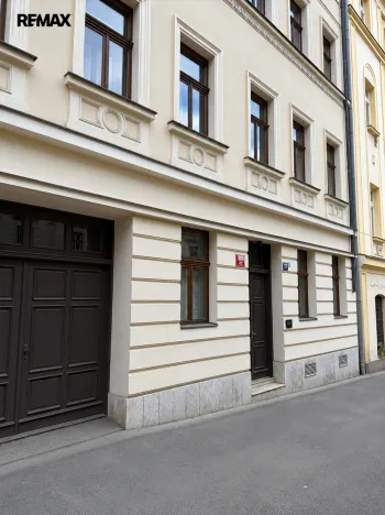 Pronájem bytu 1+kk, Praha - Žižkov, Ondříčkova, 30 m2
