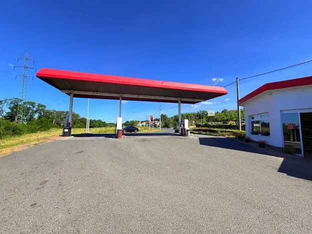Prodej obchodního prostoru, Kly, 45 m2