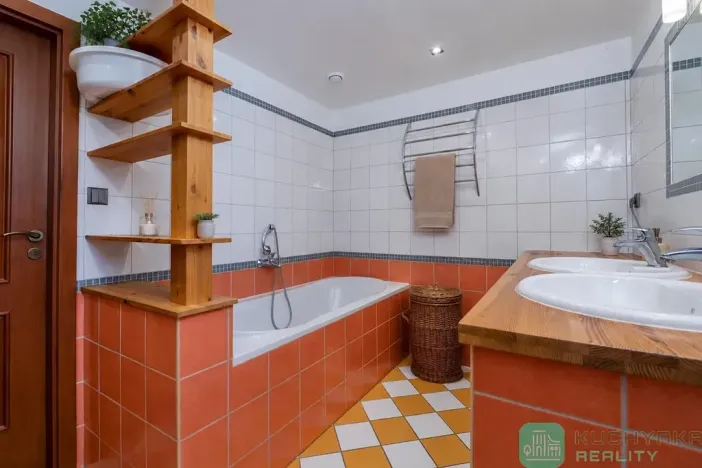 Prodej rodinného domu, Košťany, Na Hampuši, 265 m2