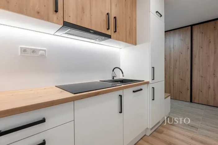 Pronájem bytu 2+1, Zlín, L. Váchy, 54 m2