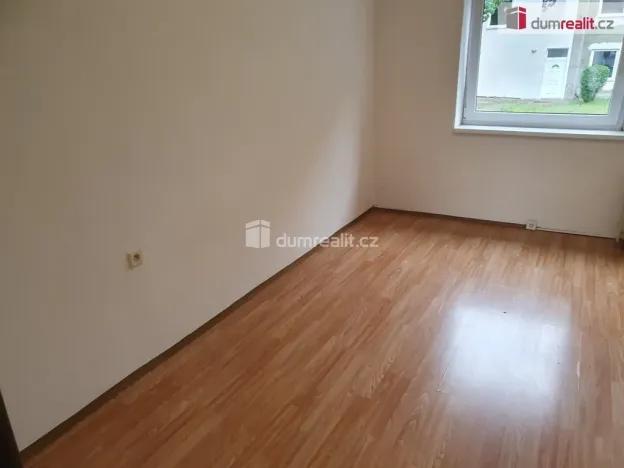 Pronájem bytu 1+1, Děčín - Děčín III-Staré Město, Březová, 32 m2