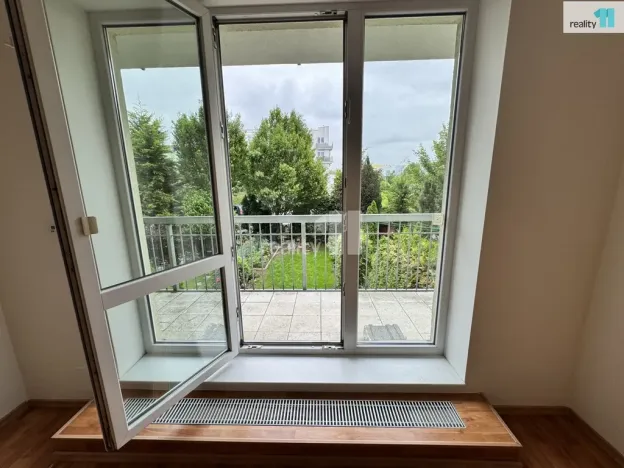 Pronájem bytu 2+kk, Praha - Řeporyje, Wiesenthalova, 45 m2