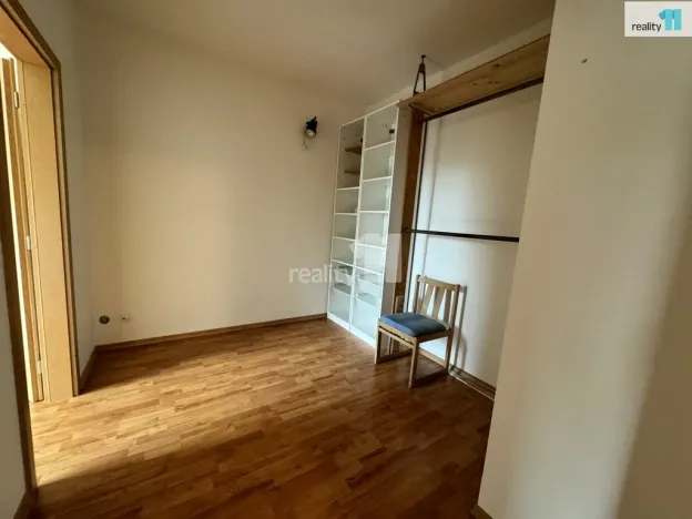 Pronájem bytu 2+kk, Praha - Řeporyje, Wiesenthalova, 45 m2