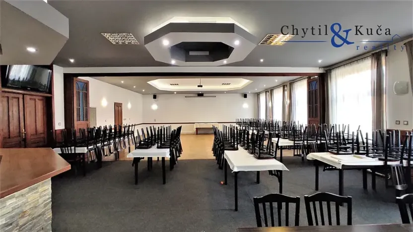 Pronájem restaurace, Stará Ves, 220 m2