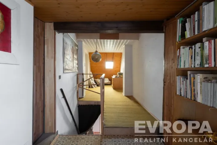 Prodej rodinného domu, Vrchlabí, U lázní, 200 m2