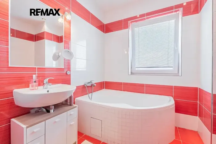Prodej rodinného domu, Tuchlovice, U Školky, 130 m2