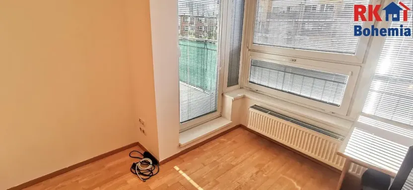 Pronájem bytu 2+kk, Praha - Vysočany, Pod Harfou, 57 m2