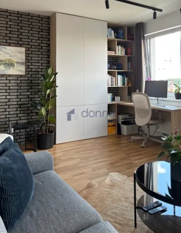 Pronájem bytu 1+kk, Praha, Zvěřinova, 49 m2