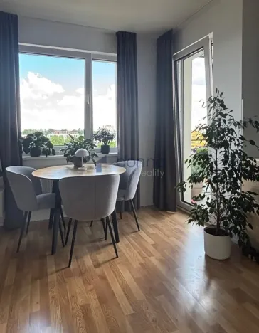 Pronájem bytu 1+kk, Praha, Zvěřinova, 49 m2