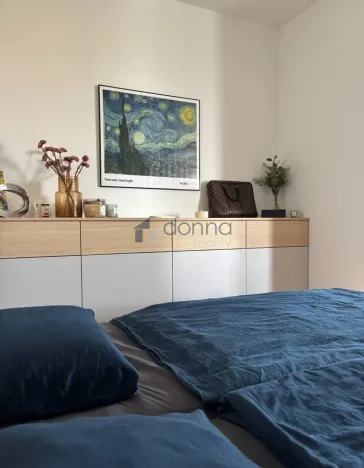Pronájem bytu 1+kk, Praha, Zvěřinova, 49 m2