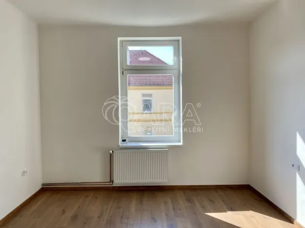 Pronájem bytu 1+1, Králův Dvůr - Počaply, Plzeňská, 35 m2