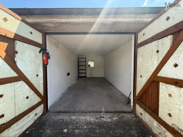 Pronájem garáže, Most, Pionýrů, 20 m2