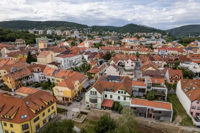 Pronájem obchodního prostoru, Beroun - Beroun-Centrum, Havlíčkova, 28 m2