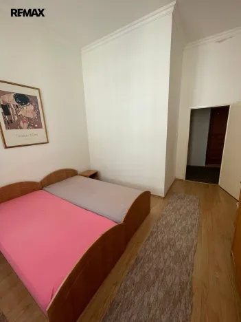 Pronájem bytu 2+1, Karlovy Vary, Tržiště, 59 m2
