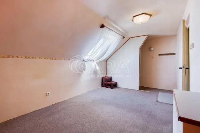 Prodej rodinného domu, Kostelec nad Černými lesy - Kostelec nad Černými Lesy, Jánské náměstí, 170 m2