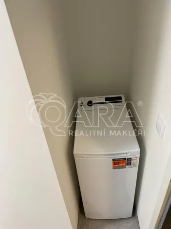 Pronájem bytu 1+kk, Praha - Hostavice, Českobrodská, 28 m2