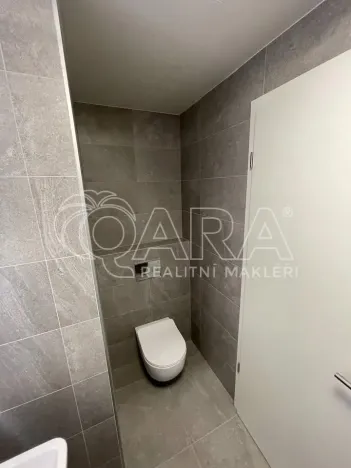 Pronájem bytu 1+kk, Praha - Hostavice, Českobrodská, 28 m2