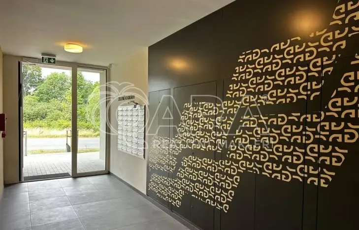 Pronájem bytu 1+kk, Praha - Hostavice, Českobrodská, 28 m2