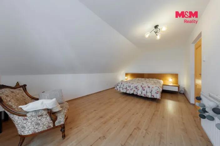 Prodej rodinného domu, Karlovy Vary - Dvory, V Lučinách, 330 m2