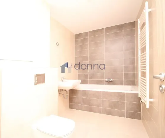 Pronájem bytu 1+kk, Praha, Ke kříži, 31 m2