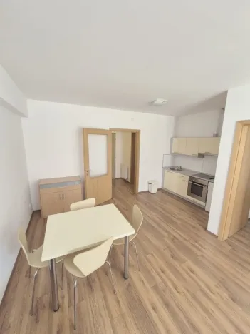 Pronájem bytu 2+kk, Praha - Karlín, Křižíkova, 54 m2