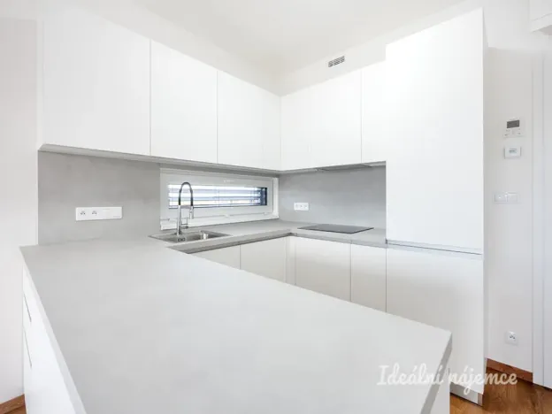 Pronájem bytu 2+kk, Praha - Střížkov, Bešťákova, 65 m2