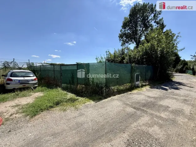 Prodej zahrady, Veltrusy, V Cihelnách, 184 m2