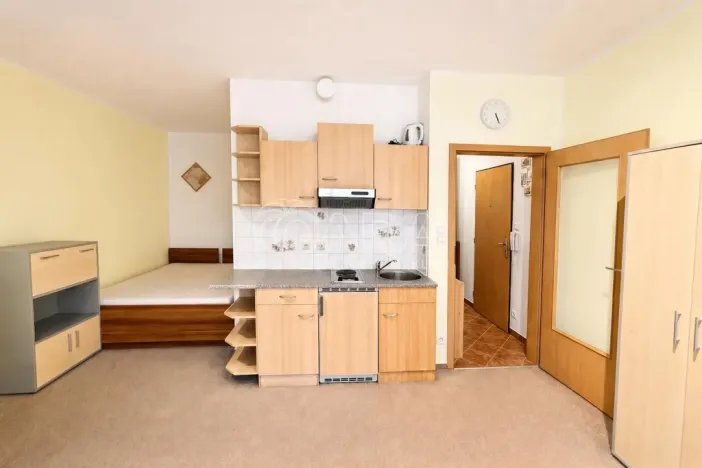 Pronájem bytu 1+kk, Praha - Hlubočepy, Werichova, 28 m2
