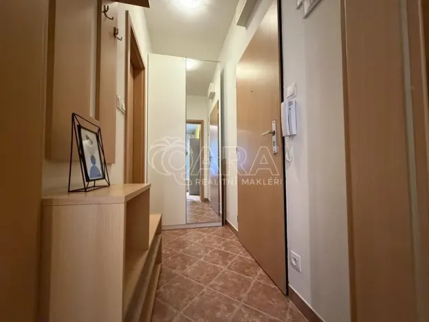 Pronájem bytu 1+kk, Praha - Hlubočepy, Werichova, 28 m2