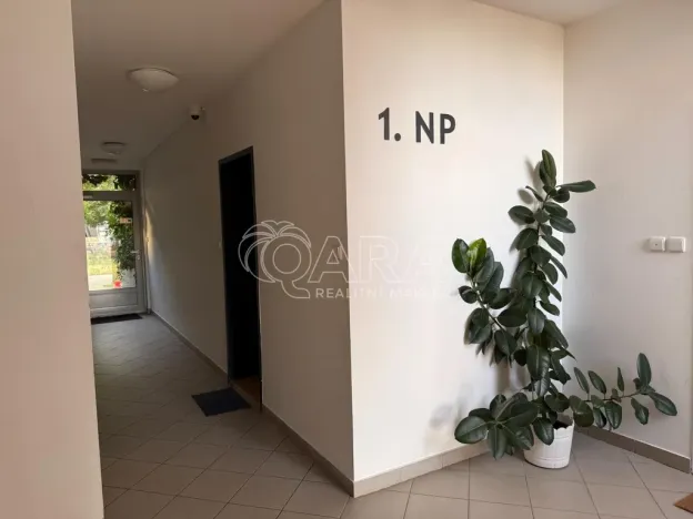 Pronájem bytu 1+kk, Praha - Hlubočepy, Werichova, 28 m2