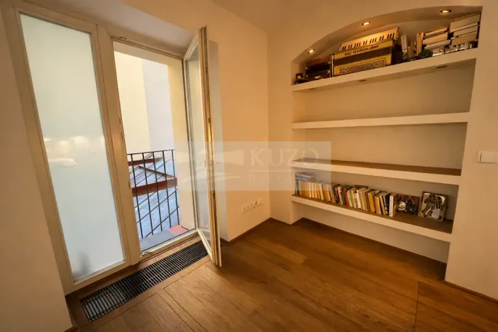 Pronájem bytu 2+kk, Praha - Nové Město, Senovážné náměstí, 83 m2