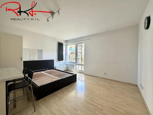 Pronájem bytu 1+kk, Praha - Černý Most, Truhlářova, 31 m2
