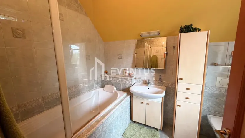Prodej rodinného domu, Praha - Lysolaje, Nad Helmrovkou, 300 m2