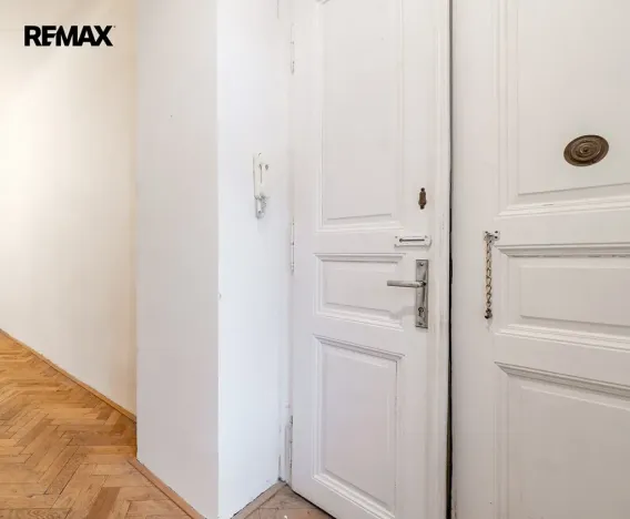 Prodej bytu 2+kk, Praha - Smíchov, Kováků, 37 m2
